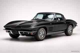 Chevrolet Corvette in Tuxedo Black