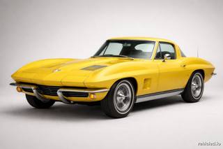 Chevrolet Corvette in Accelerate Yellow