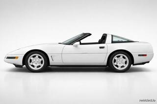 Chevrolet Corvette in Arctic White