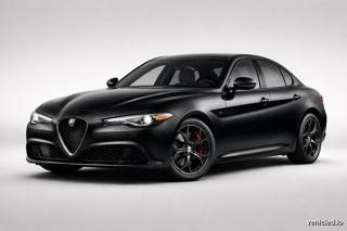 Alfa Romeo Giulia in Vulcano Black