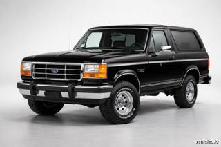 Ford Bronco in Shadow Black