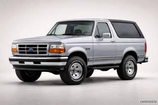 Ford Bronco in Iconic Silver