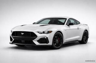 Ford Mustang in Oxford White