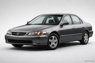 Honda Accord in Urban Grey Pearl