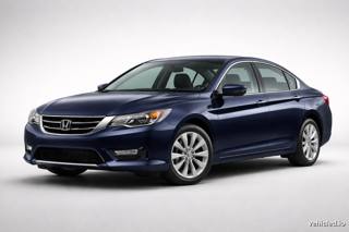 Honda Accord in Obsidian Blue Pearl