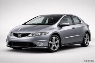 Honda Civic in Lunar Silver Metallic