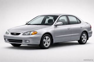 Hyundai Elantra in Fluid Metal