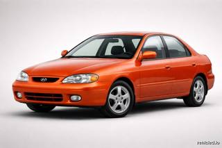 Hyundai Elantra in Lava Orange