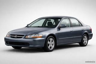 Honda Accord in Sonic Grey Pearl