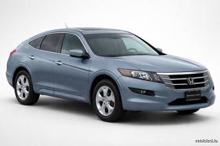 Honda Accord in Sonic Grey Pearl