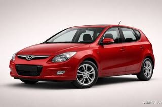 Hyundai i30 in Sunset Red