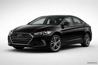 Hyundai Elantra in Phantom Black