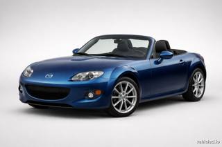 Mazda MX-5 Miata in Eternal Blue Mica