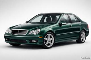 Mercedes-Benz C-Class in Emerald Green Metallic