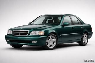 Mercedes-Benz C-Class in Emerald Green Metallic