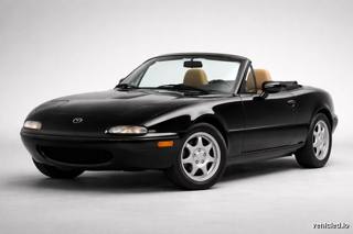 Mazda MX-5 Miata in Jet Black