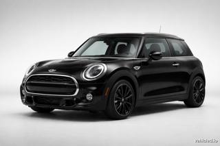 Mini Cooper in Midnight Black