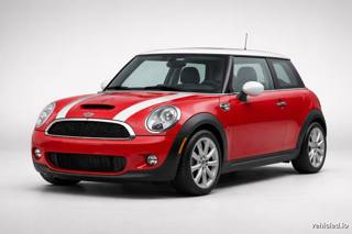 Mini Cooper in Chili Red