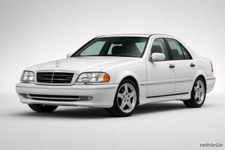 Mercedes-Benz C-Class in Designo Diamond White