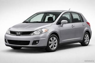 Nissan Versa in Brilliant Silver