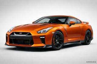 Nissan GT-R in Katsura Orange