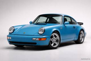 Porsche 911 in Miami Blue