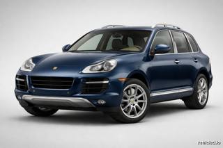 Porsche Cayenne in Biscay Blue Metallic