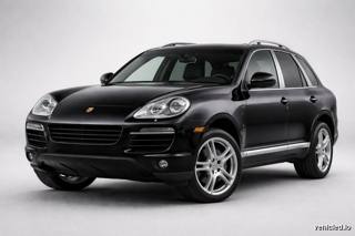 Porsche Cayenne in Chromite Black Metallic