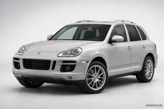 Porsche Cayenne in Crayon