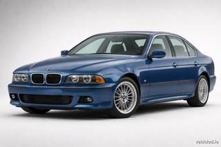 BMW 5 Series in Phytonic Blue