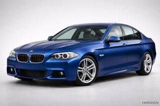 BMW 5 Series in Le Mans Blue