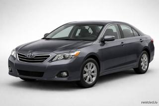 Toyota Camry in Magnetic Gray Metallic