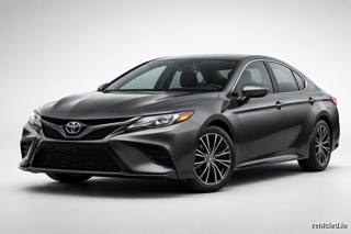 Toyota Camry in Predawn Gray Mica