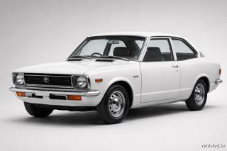 Toyota Corolla in Super White