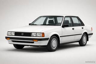 Toyota Corolla in Super White
