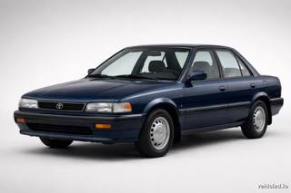 Toyota Corolla in Nightshade Blue