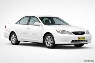 Toyota Camry in Wind Chill Pearl