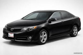Toyota Camry in Midnight Black Metallic