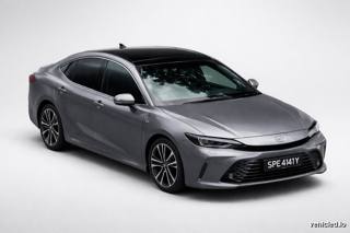 Toyota Camry in Predawn Gray Mica