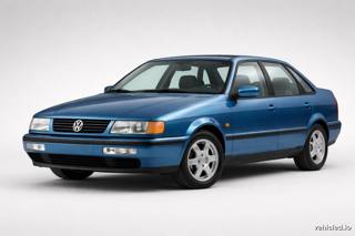 Volkswagen Passat in Aquarius Blue Metallic