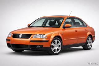 Volkswagen Passat in Habanero Orange Metallic