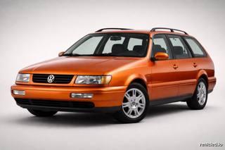 Volkswagen Passat in Habanero Orange Metallic