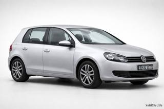 Volkswagen Golf in Reflex Silver