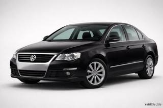 Volkswagen Passat in Deep Black Pearl