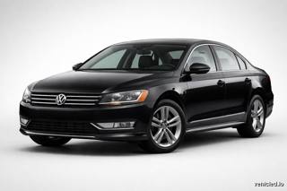 Volkswagen Passat in Deep Black Pearl