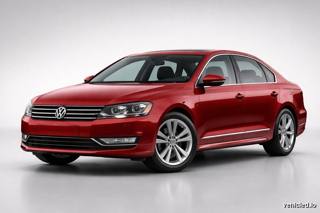 Volkswagen Passat in Fortana Red