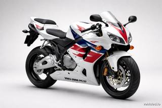 Honda CBR600RR in Ross White
