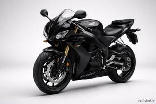 Honda CBR600RR in Pearl Morion Black