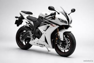 Honda CBR600RR in Pearl White