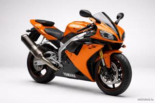 Yamaha YZF-R1 in Orange